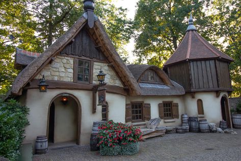 Herberg De Ersteling (The Firstling Inn) - An Englishmen's Guide To The Efteling Theme Park Map, Gnome Village, The Little Match Girl, Golden Coins, Fairytale Forest, Anton Pieck, Emperors New Clothes, Princess And The Pea, St Nicolas