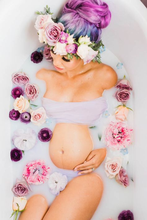 40 Milk Bath Photography Tips – Hot to Take Professional Milk Bath Photography Milk Bath Photos, Milk Bath Maternity, Milk Bath Photography, Bath Photography, Maternity Photography Poses, Baby Sleep Problems, Foto Baby, Family Sessions, Milk Bath