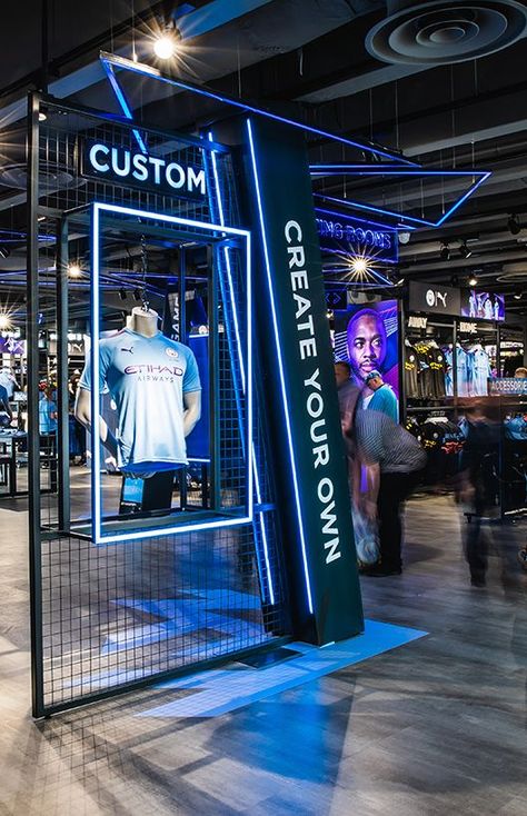 Retail Activation Ideas, Urban Style Interior, Shop Stand, Clothing Store Interior, Gym Interior, Sport Shop, Retail Inspiration, Stall Designs, Exhibition Stand Design