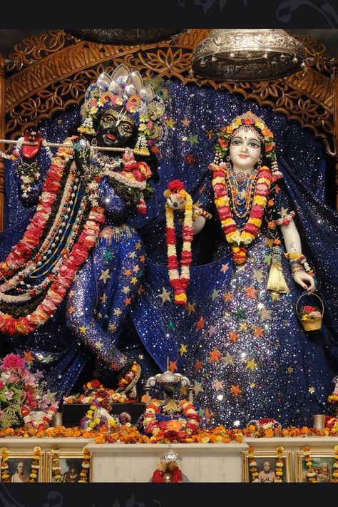 Radha Madhav Mayapur ISKCON 💙 Radha Madhav Mayapur, Radha Madhav Iskcon Mayapur, Mayapur Radha Krishna, Mayapur Iskcon, Iskcon Mayapur, Shree Krishna Wallpapers, Krishna Book, Krishna Wallpapers, Krishna Wallpaper