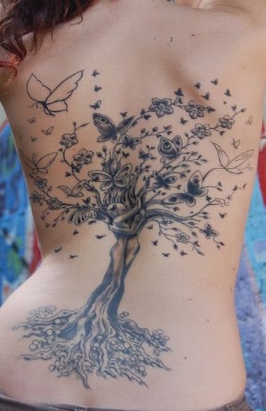 Woman Tree Tattoo, Women Tree, Tree Tattoo Back, Tattoo Son, Family Tree Tattoo, Tree Tattoo Designs, Inspiration Tattoos, Spine Tattoos For Women, Geniale Tattoos