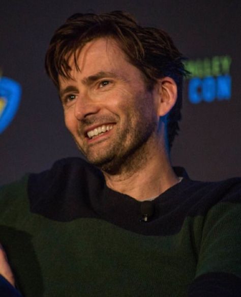 Hey guys, it’s mee 🥰 hope y’all missed me 😂 I’ll return home tomorrow after one week vacation. So I enjoyed it a lot but I’m happy to… David Tennant Laughing, David Tenant Side Profile, David Tennant Smile, David Tennant Broadchurch, David Tennant Side Profile, David Tennant Icon, Young David Tennant, David Tennet, David Teninch