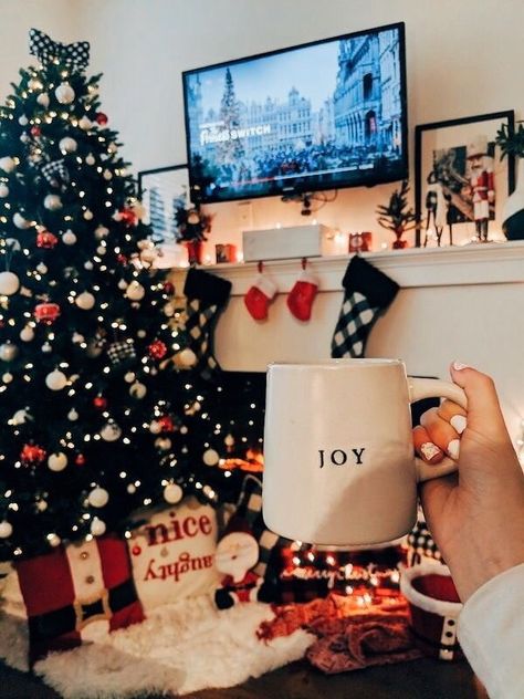 Christmas Bucket List! – Just My Thoughts Winter Arizona, Christmas Bucket List, Frozen Pipes, Christmas Bucket, Cosy Christmas, Christmas Decorations Living Room, Christmas Cup, Christmas Feeling, Days Until Christmas