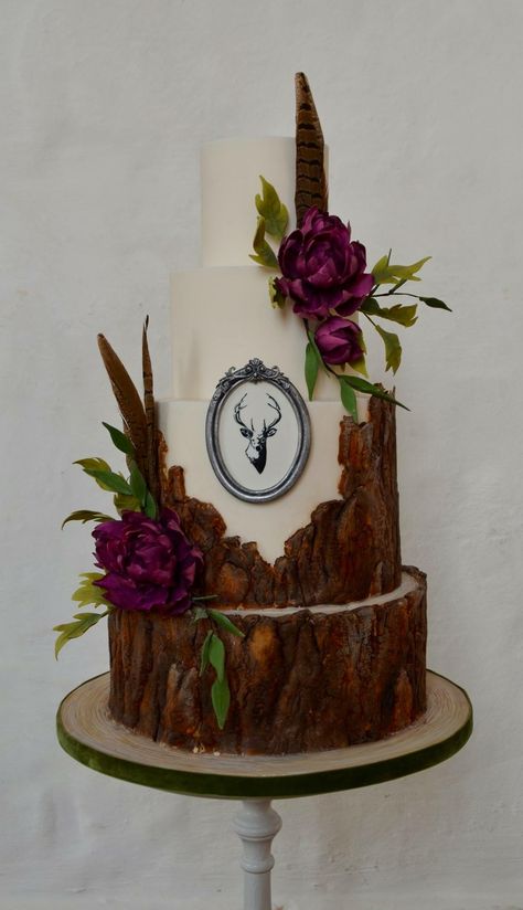 Hunter Wedding Cake, Antler Wedding Decor, Rustic Antler Wedding, Hunting Wedding Cake, Grooms Cake Toppers, Oreo Torte, Nature Cake, Unusual Wedding Cakes, Hunting Cake