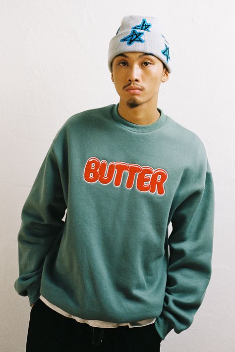 Butter Goods Q1 2022 Drop Brings Cozy Print Essentials | HYPEBEAST Pink Club, Clothing Staples, Dapper Style, Cable Knit Jumper, Boy Poses, Kid Tees, Knit Jumper, Winter Wear, Hat Fashion