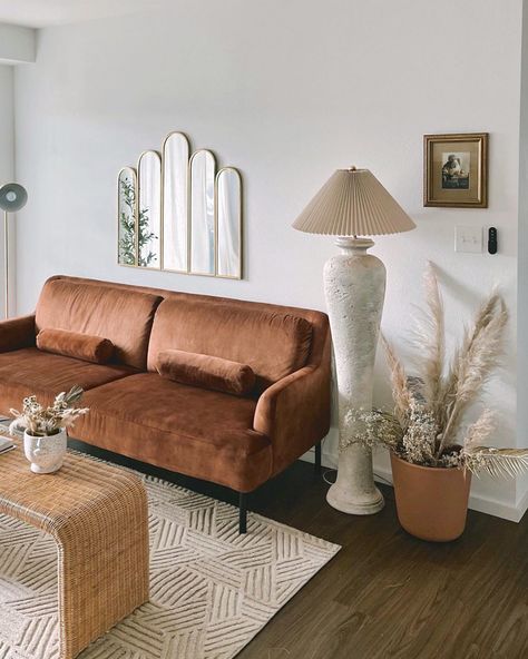 Terracota Sofa, Terracotta Sofa, Warm Living Room Ideas, Terracotta Living Room, Warm Living Room, Cozy Living Room Ideas, Urban Outfitters Home, Living Room Warm, Uo Home