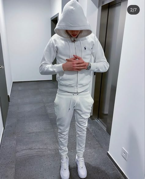 White Tracksuit Outfit, Tracksuit Outfit Mens, Men Tracksuit Outfit, Polo Tracksuit, Nike Tech Tracksuit, Rap Clothes, Sweatsuit Outfit, Instagram Money, White Tracksuit