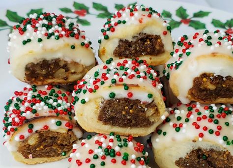 Cucidati Italian Cuccidati, Cuccidati Cookies Recipe, Cucidati Cookies Recipe, Cuccidati Cookies, Sicilian Recipes Authentic, Sicilian Cookies, Sicilian Christmas, Italian Christmas Desserts, Italian Holiday Cookies