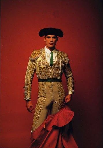 . Matador Costume, Flamenco Dancers, Male Photography, Foto Vintage, Men In Uniform, Matador, Mode Inspiration, Male Models, A Man