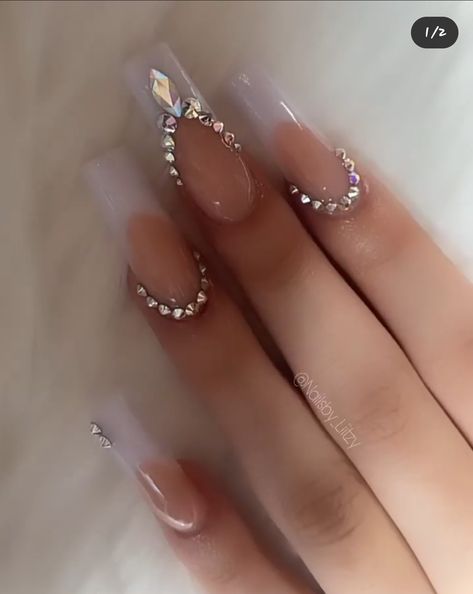 Nail Inspo Coffin Rhinestones, French Tip Ideas With Rhinestones, Party Nails Aesthetic, Cute Nail Designs With Rhinestones, Basic White Nails With Rhinestones, Acrylic Nails Ideas With Gems, Gem Placement On Nails Simple, Prom Nails Rhinestones, Nail Inspo With Rhinestones