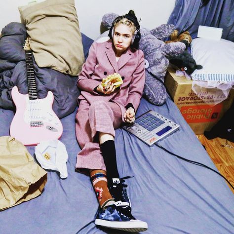 Grimes Fashion Style, Grimes Fashion, Gender Euphoria, Claire Boucher, Ultra Modern, Role Models, Style Icons, Pretty People, Marc Jacobs