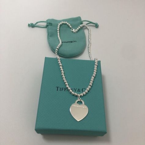 Authentic Tiffany heart necklace Tiffany Heart Necklace, Necklace Pouch, Heart Necklace Tiffany, Return To Tiffany, Tiffany Co Jewelry, Heart On, Tiffany Heart, Bead Necklace, Heart Necklace