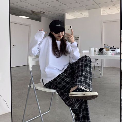 b29eed44276144e4e8103a661f9a78b7desc43214928ri Plaid Wide Leg Pants, Baggy Joggers, Sweatpants Streetwear, Wide Leg Pants Women, Oversized Sweatpants, Plaid Pants, Pants Women, Leg Pants, Wide Leg Pants