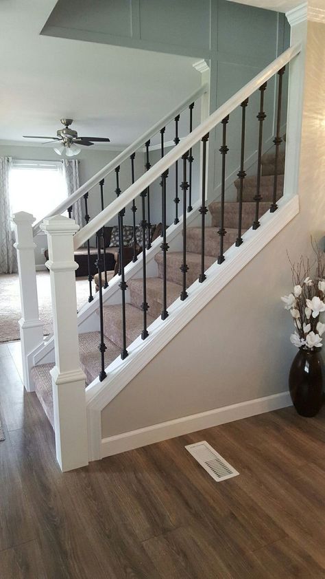 Farmhouse entryway Stair Railing Makeover, Staircase Styles, Interior Stair Railing, Modern Stair Railing, Stair Banister, Staircase Railing Design, Iron Stair Railing, Stairs Makeover, Wrought Iron Stairs