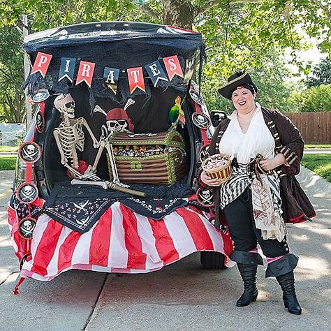 Pirate Theme Trunk Or Treat, Pirate Trunk Or Treat Ideas, Pirate Trunk Or Treat, Pirate Skeleton Halloween, Halloween Pirates, Holiday Yard Decor, Pirate Skeleton, Trunk Or Treat Ideas, Christian Halloween