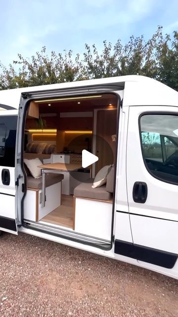 Van Build 360 on Instagram: "New Van Layout, Diner seating in the front. 😍 Love it! Great for working or dining with a view. ✔️On my list of favorite layouts.  @tramuntanacamper crafted this peugeot Boxer van  🌿 Stay for @vanbuild360 for more Tours 🌿  #vanbuild360 #vanlife #glamping #cabinlife #roadtrip #homeiswhereyouparkit #vandesign #luxuryonwheels  #sprinterconversion #homeonwheels #design" Diner Seating, Van Layout, Van Conversion Layout, Custom Camper Vans, Sprinter Conversion, Sprinter Camper, Campervan Life, Build A Camper Van, Build A Camper