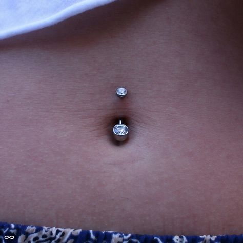 Outie belly button with a piercing Belly Button Piercing Outie Belly Button, Belly Button Piercing On An Outie, Getting My Belly Button Pierced, Outie Belly Piercing, Belly Button Piercing Mom Bod, Belly Button Piercing Outtie, Bellybutton Piercings, Belly Piercing, Belly Button Piercing