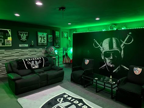 Raiders Man Cave Ideas, Raiders Man Cave, Black Basement, Football Man Cave, Football Man, Raiders Nation, Raiders Stuff, Home Decor Men, Teen Boy Room