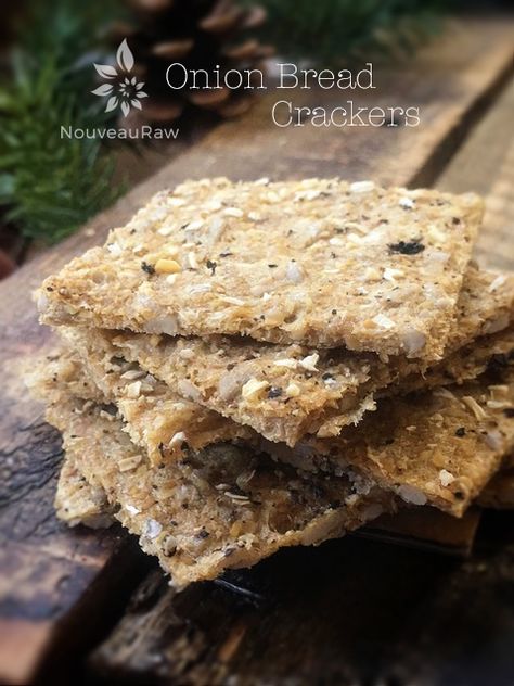 Onion Bread Cracker (raw, vegan, gluten-free, nut-free) Raw Bread, Sesame Crackers, Bread Crackers, Healthy Crackers, Onion Bread, Gluten Free Crackers, Raw Recipes, Tasty Snacks, Superfood Recipes