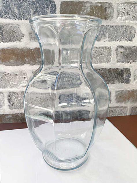 What To Do With Old Flower Vases, Home Decor Vases Ideas, How To Paint Vase With Baking Soda, Baking Soda Painted Vase, Paint Clear Vase, Clear Glass Vases Decor Ideas Fall, Paint Vases With Baking Soda, Painting Clear Glass Vases, How To Paint Glass Vases Easy Diy