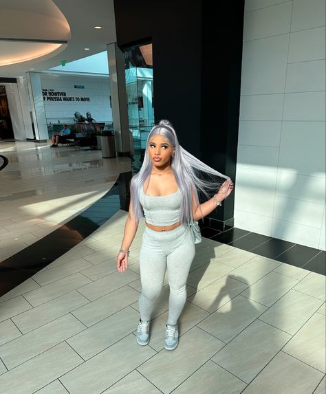 Grey Bodysuit Outfit Baddie, Grey Leggings Outfit Black Women, Grey Skims Outfit Black Women, Skims Outfit Ideas, Grey Bodysuit Outfit, Sporty Fitted Gray Set, Skims Outfit Black Women, Grey Skims Dress Long Sleeve, Fits Everybody Skims