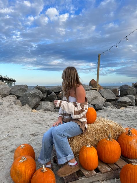 Beachy Fall Aesthetic, Pumpkin Beach Pictures, Coastal Granddaughter Autumn, Costal Fall Aesthetic, Fall Aesthetic Florida, Beach In Autumn, Fall On The Beach, Beach Fall Aesthetic, Fall Beach Pics