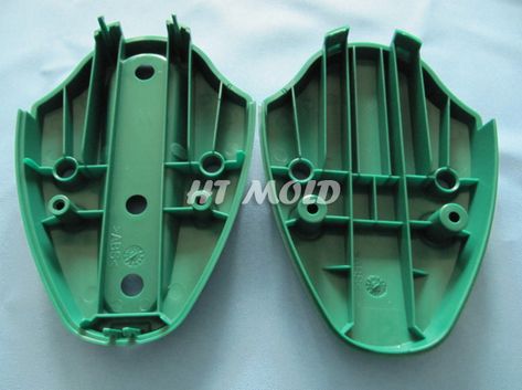 Mechanical Drawings, Plastic Molding, Cnc Manufacturing, Injection Machine, Plastic Moulding, Shampoo Bottles, Use Of Plastic, Plastic Injection, Plastic Injection Molding