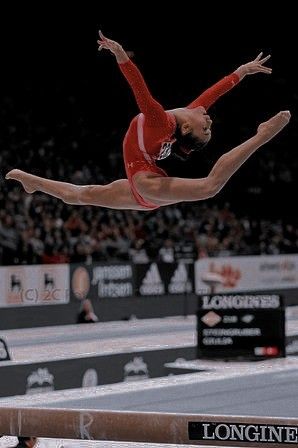 Sporty Girl Aesthetic, Gymnastics Wallpaper, Jordans Aesthetic, Alina Kabaeva, Gymnastics Beam, Cr7 Jr, Gymnastics Quotes, Vision Board Images, Gymnastics Poses