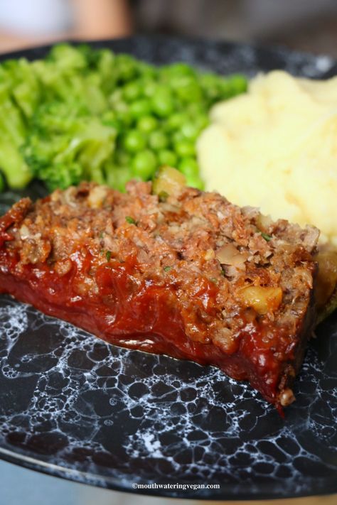 Classic Vegan 'Meatloaf' - Mouthwatering Vegan Best Vegan Meatloaf, Tvp Meatloaf, Vegan Meatloaf Recipes, Impossible Meatloaf, Vegan Meatloaf Recipe, Veggie Meatloaf, Meatless Meatloaf, Vegetarian Meatloaf, Vegan Loaf