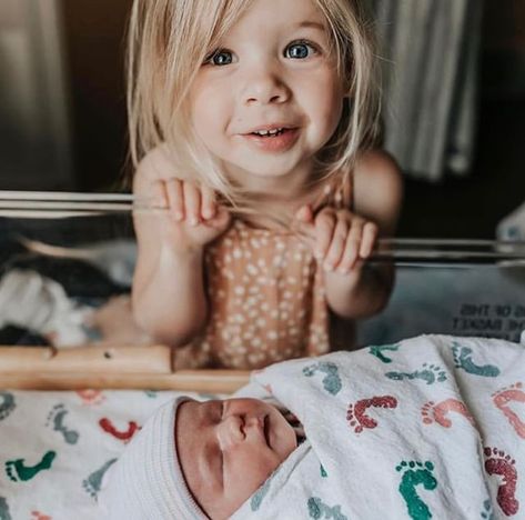 ✯ 𝙸 𝙽 𝚂 𝚃 𝙰 𝙶 𝚁 𝙰 𝙼 @𝙴𝚖𝚒𝚕𝚢𝙼𝚘𝚑𝚜𝚒𝚎 ✯ Hospital Pictures, Foto Baby, Newborn Pictures, Big Sister, Future Baby, Future Kids, Baby Fever, Little People, Newborn Photos