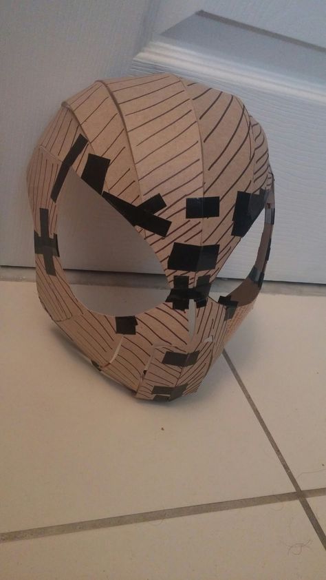 Spider-man mask .01 Spider Man Mask Diy, Spidersona Mask, Spiderman Mask Diy, Spider Mask, Jordan Painting, Spiderman Halloween, Spider Man Mask, Foam Cosplay, Cardboard Mask