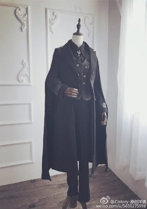 Fantasy Prom Suit, Tailcoat Aesthetic, Old Fashioned Mens Clothing, Old Suits Men, Old Outfits Men, Outfit Designs Male, Fairytale Suit, Victorian Gothic Suit, Black Fantasy Suit