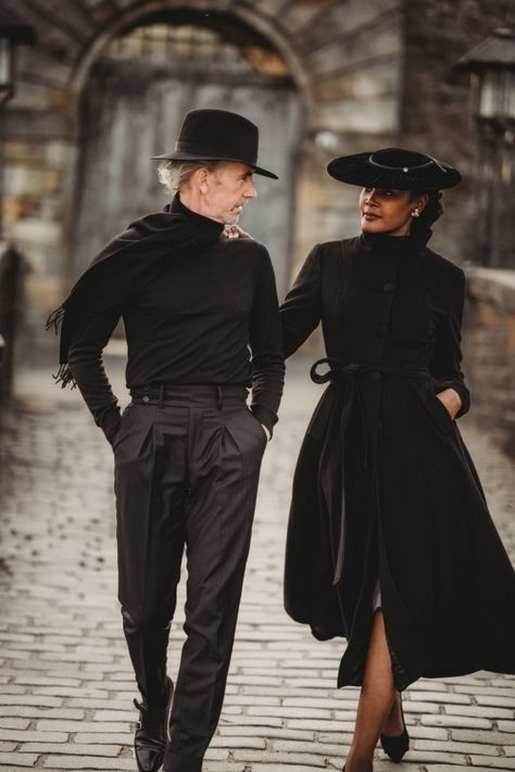 Guillaume Bo on Tumblr Gentleman Fashion, Stylish Couples, Couples Fashion, Blazer Outfits Men, Zoot Suit, Aesthetic Couple, All Black Everything, Stylish Work Outfits, Well Dressed Men