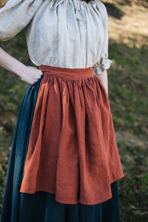 Hobbit Fashion, Hobbit Costume, Medieval Peasant, Ren Faire Outfits, Simple Linen, Fair Outfits, Anne With An E, Medieval Costume, Aprons Patterns