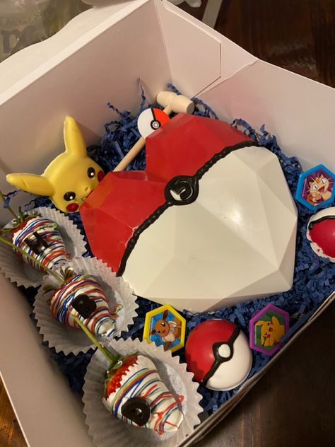 Pokemon Breakable Heart, Pokemon Chocolate Covered Strawberries, Pokemon Strawberries, Chocolate Straws, Smash Heart, Breakable Hearts, Breakable Chocolate, Chocolate Pinata, Breakable Heart