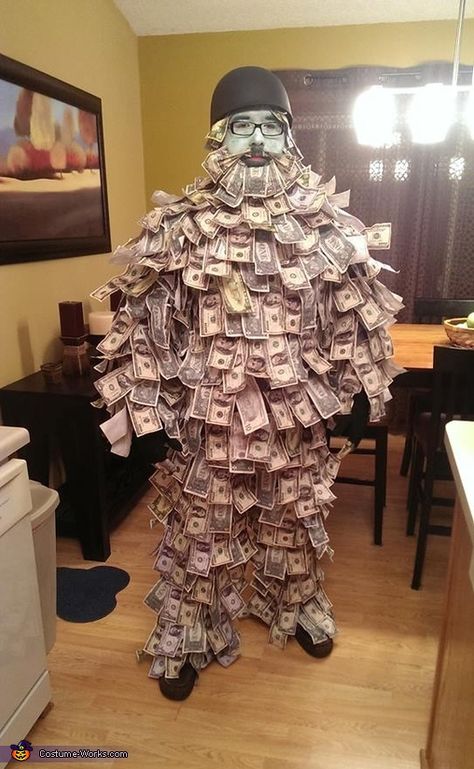 Made of Money - Halloween Costume Contest via @costume_works Old Money Costume, Money Costume, Us Halloween Costume, Halloween Costumes 2014, Best Couples Costumes, The Best Halloween Costumes, Halloween Bedroom, Hallowen Ideas, Costume Works