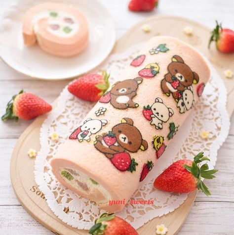 Image may contain: dessert and food Japanese Roll Cake, Swiss Roll Cakes, Bolu Gulung, Swiss Rolls, Roll Cakes, Kawaii Dessert, Cupcake Shops, Cartoon Cake, Gingerbread Recipe