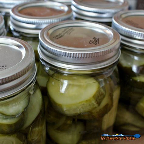 Pickles For Canning, Best Sweet Pickle Recipe, Canning Sweet Pickles, Sweet Pickles Homemade, Pickles Recipes, How To Make Crisps, Pickling Crock, Sweet Pickles Recipe, Pickle Recipes Homemade