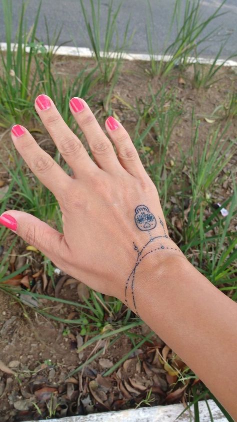 Skull Friendship Tattoos, Skull Sister Tattoos, Tattoos For Mexican Women, Best Friend Skull Tattoos, Dainty Skull Tattoos For Women, Skull Ankle Tattoo, Small Skull Tattoo For Women, Candy Skull Tattoo For Women, Skull Bracelet Tattoo