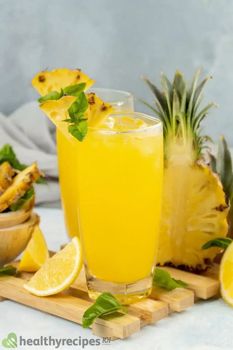 Tropical Lemonade, Pineapple Lemonade Recipe, Pollo Tropical, Simple Cocktails, Fruit Shake, Fresh Fruit Drinks, Pineapple Juice Recipes, Angel Biscuits, Pineapple Drink