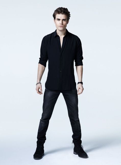 Klaus Mikaelson Outfit, Paul Wesley Vampire Diaries, Vampire Diaries Outfits, Vampire Clothes, Mens Smart Casual Outfits, Smart Casual Men, Stylish Men Casual, Paul Wesley, Stefan Salvatore