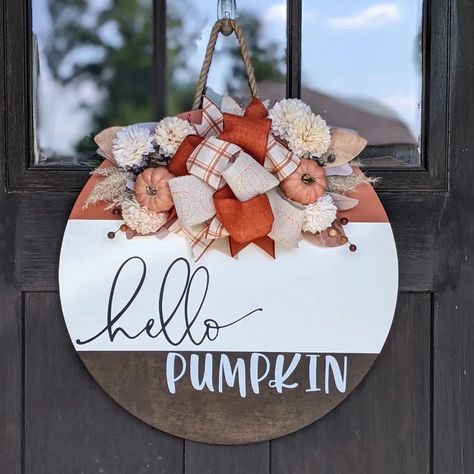 🍁 New Fall Door Hangers are here! 🍁 Just finished up 5 cozy designs that are perfect for adding that autumn vibe to your home. From pumpkins to leaves, I’ve got a little something for everyone who loves fall as much as I do! 🍂 #FallDecor #HandmadeWithLove #EtsyFinds #AutumnVibes #ShopSmall #hellofall #welcomefall Signs For Front Door, Autumn Signs, Fall Door Hangers, Autumn Days, Fall Door, Welcome Fall, Fall Signs, Hello Autumn, Autumn Day