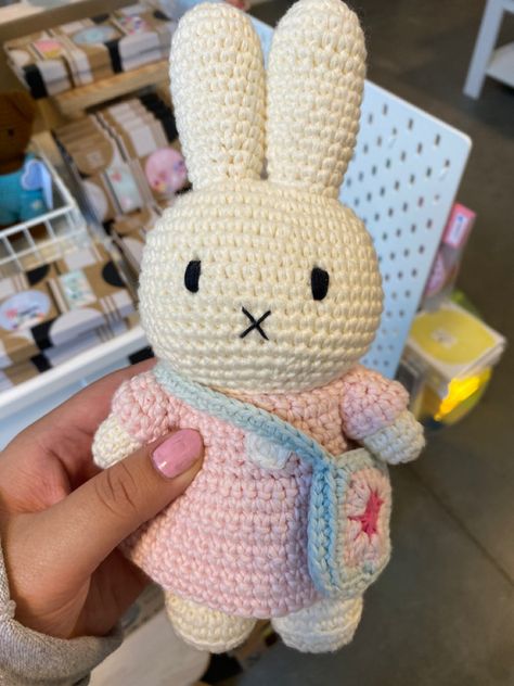 Miffy Pixel Art, Miffy Granny Square, Miffy Pixel Crochet, Miffy Amigurumi, Miffy Crochet Pattern, Miffy Knitting Pattern, Free Miffy Crochet Pattern, Miffy Crochet, Miffy Clothes Crochet Pattern