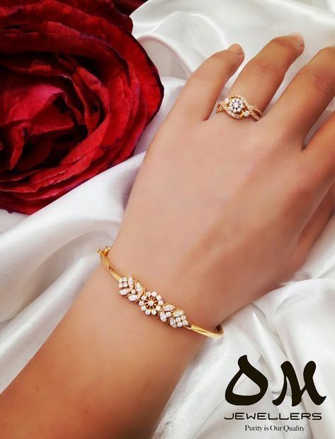 Gold Bracelet Simple, Diamond Bracelet Design, S Necklace, Wedding Jewellery Collection, Gold Bride Jewelry, Jewelry Bracelets Gold, Gold Rings Fashion, Gold Ring Designs, Bangles Jewelry Designs