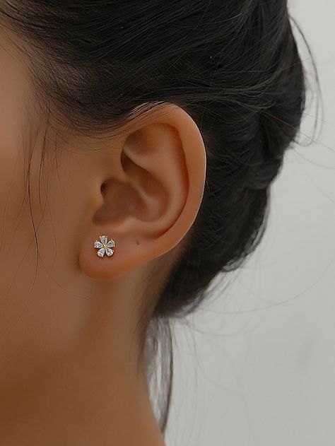 Yellow Gold Fashionable Collar  Copper  Stud Embellished   Fashion Jewelry Silver Nosepin Studs, Earrings For 2 Piercings, Diamond Nosepin, Silver Earrings Aesthetic, Small Earrings Gold, Pebble Jewelry, Neck Pieces Jewelry, Diamond Pendants Designs, Silver Flower Earrings