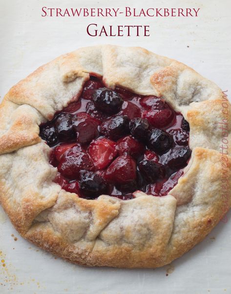 Blackberry Galette, Ricotta French Toast, Berry Galette, Chocolate Scones, Galette Recipe, Summer Breakfast, Easy Pie, Pastry Dough, Homemade Vanilla