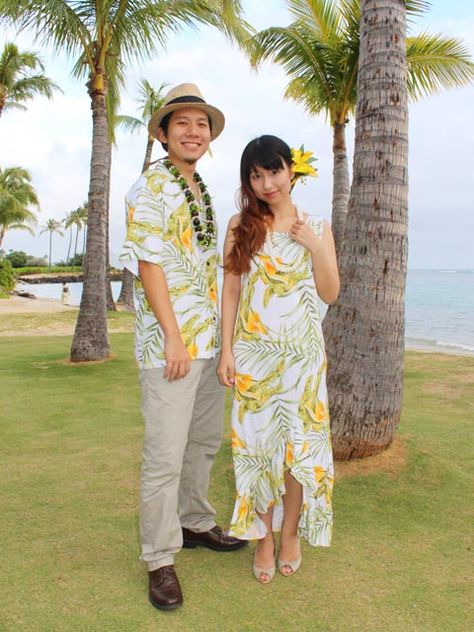 Matching Hawaiian Clothing for Couple Hawaiian Women Outfit, Hawaiian Attire For Women, Hawaiian Clothes For Women, Hawaiian Outfit Ideas, Hawaiian Dresses For Women, Boyfriend Vacation, Vacation With Boyfriend, Hawaiian Party Outfit, Matching Hawaiian Outfits