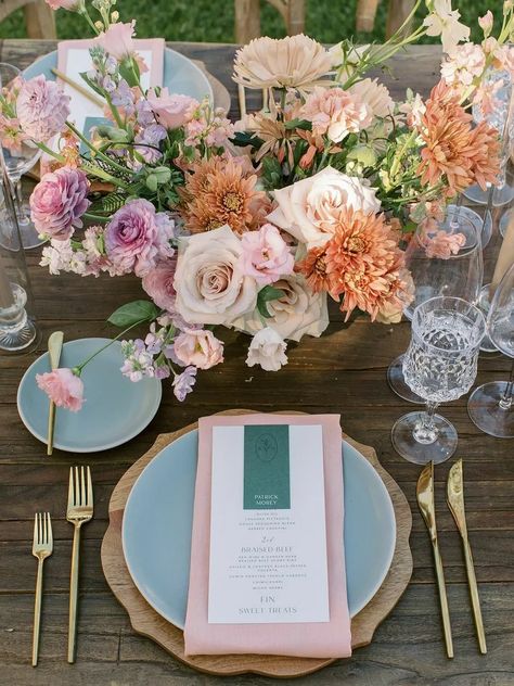 April Wedding Colors, Teal Wedding Colors, Wedding Color Schemes Spring, Spring Wedding Color Palette, Colorful Centerpieces, Wedding Color Palettes, Pink Wedding Colors, Neutral Wedding Colors, Wedding Color Combos