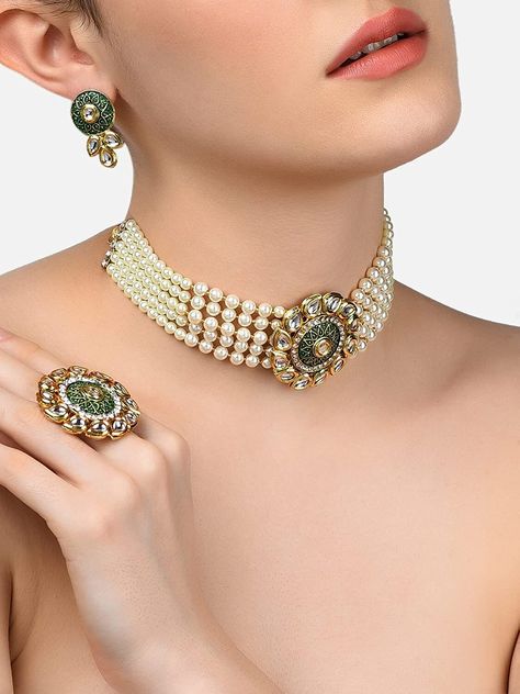 Bridal Choker Set, White Choker Necklace, Kundan Choker Set, Unique Wedding Jewelry, Bridal Jewellery Inspiration, Indian Choker Necklace, Kundan Jewellery Bridal, Gold Bracelet Simple, Traditional Necklace