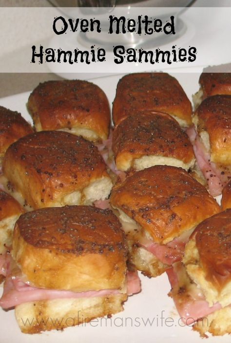 Hammie Sammies Sandwich Recipes, Italian Sammies, Hammy Sammy, Hammy Sammies, Super Bowl Food Ideas, Bowl Food Ideas, Super Bowl Food Easy, Healthy Superbowl, Healthy Superbowl Snacks